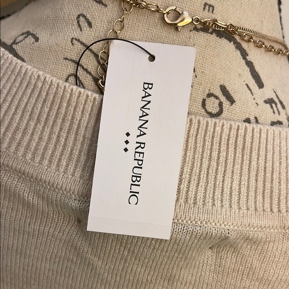 Banana Republic | NWT Women’s V Neck Cream Sweater Size Small - Picture 6 of 10